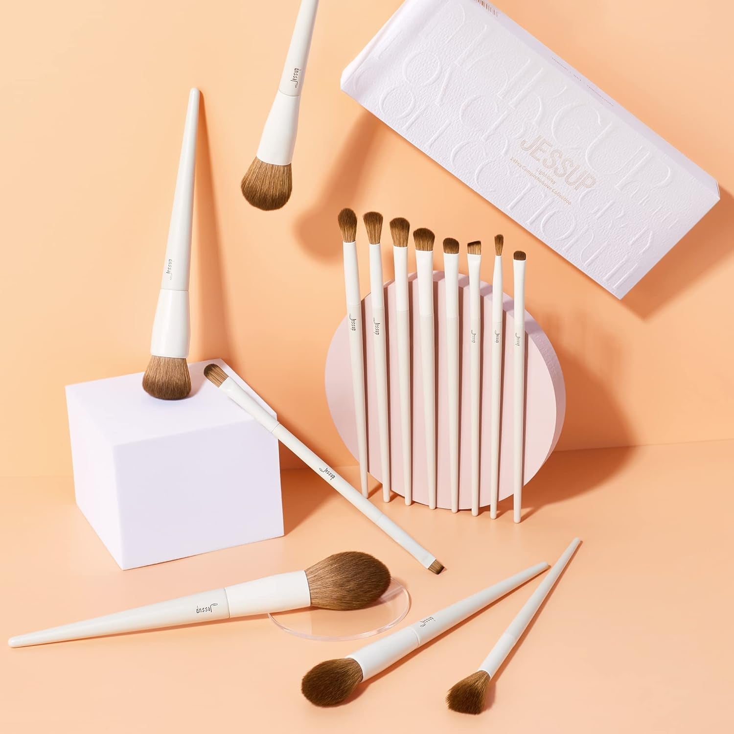 Makeup Brushes 14Pcs Makeup Brush Set Premium Synthetic Powder Foundation Contour Blush Concealer Eye Shadow Blending Liner Make up Brush Kit Light Grey T329