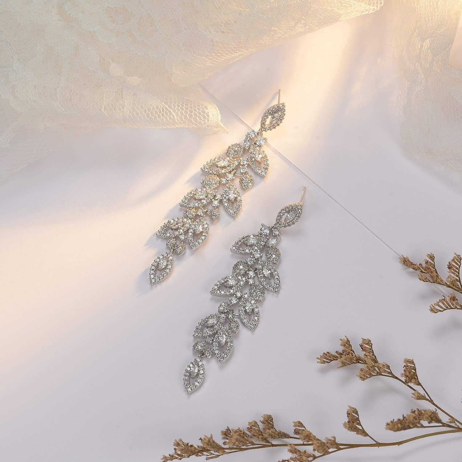 Wedding Bridal Chandelier Earrings, Crystal Rhinestone Drop Dangle Earrings for Women Brides