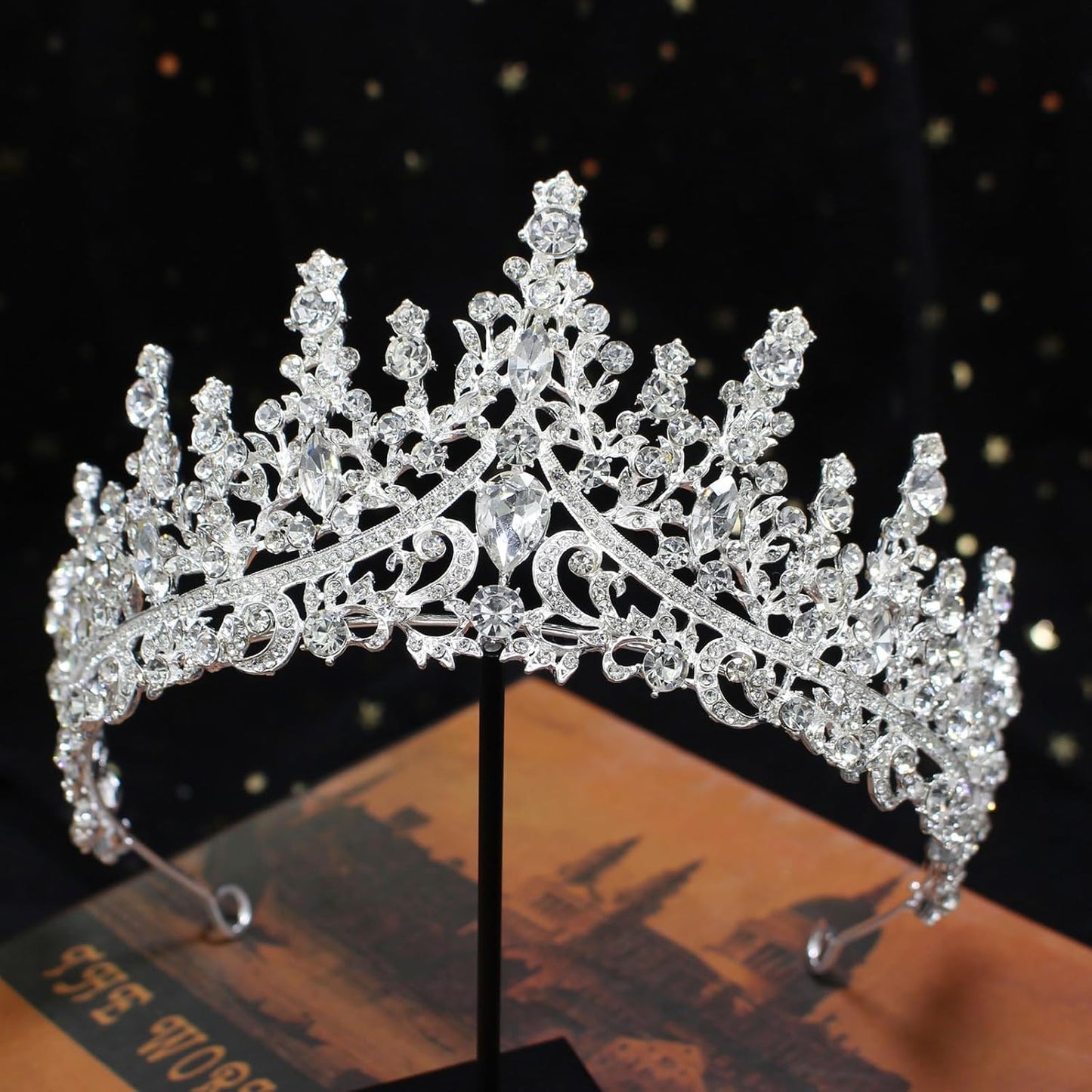 Elegant Silver Tiara & Crown for Women - Sparkling Crystal Rhinestone Hair Accessories for Brides, Parties, and Cosplay - Perfect for Weddings, Birthdays, and Halloween!