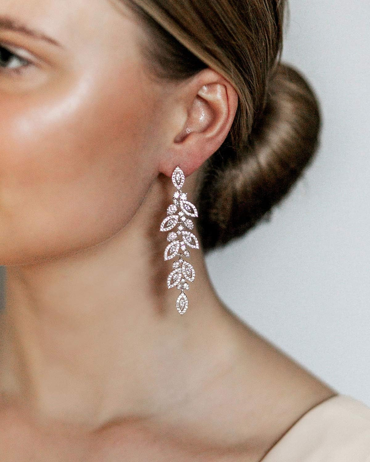 Wedding Bridal Chandelier Earrings, Crystal Rhinestone Drop Dangle Earrings for Women Brides