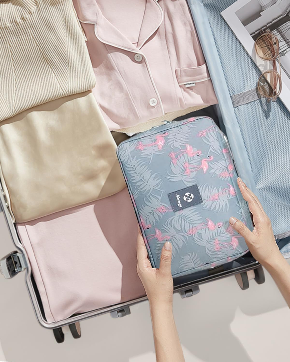 Small Hanging Travel Toiletry Bag for Women, Travel Bag for Toiletries, Makeup Bag Organizer Cosmetic Bags Make up Bags for Girls